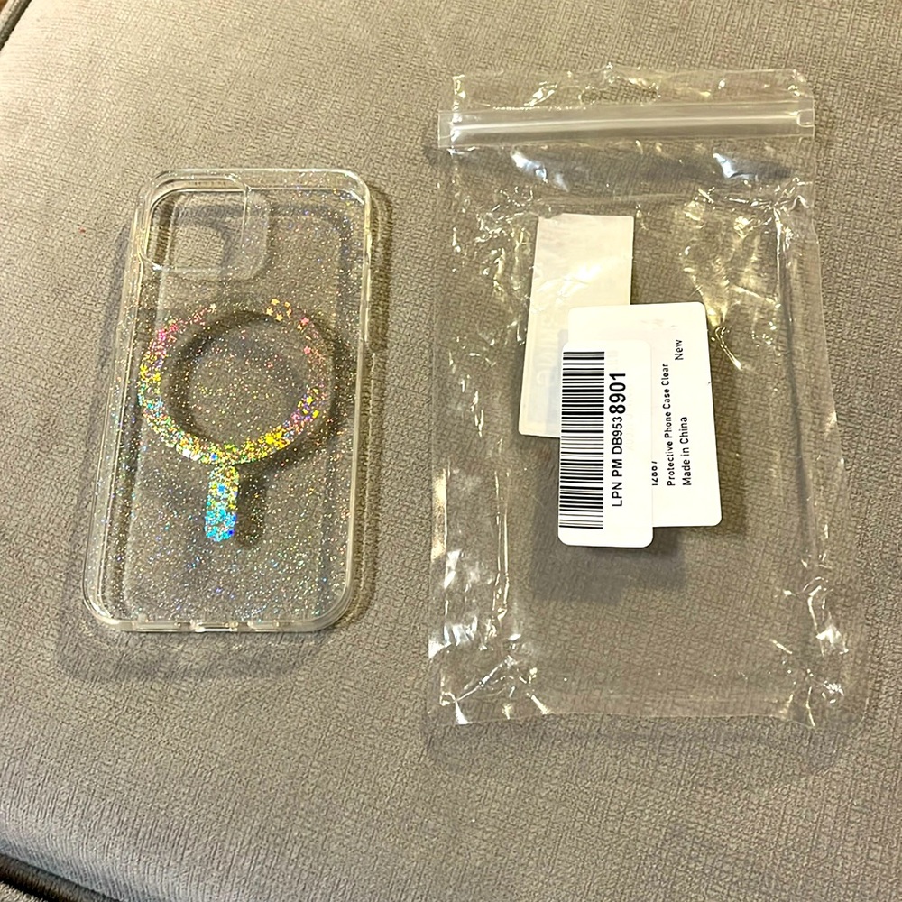 NWT - ESR for iPhone 14 Classic Hybrid Case